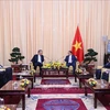 Premier vietnamita recibe al ministro de Comercio de China