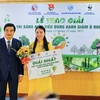 Entregan premios del concurso sobre reducción de contaminación plástica 