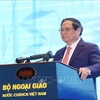 Primer ministro de Vietnam orienta tareas para la diplomacia económica