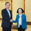 Dirigente partidista recibe a delegación del Partido Comunista de Japón