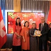 Destacan importancia de comunidad de vietnamitas en Suiza para desarrollo nacional