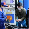 Vietnam realizó hoy ajustes al alza de los precios de gasolina