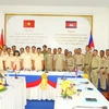 Policías de provincias vietnamita y camboyana impulsan cooperación bilateral