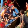 Entregan 11 marineros extranjeros salvados a consulados generales de Indonesia y Malasia