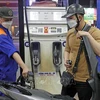Reducen precios de combustible en Vietnam
