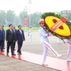 Dirigentes vietnamitas rinden tributo al Presidente Ho Chi Minh con motivo de efeméride nacional