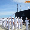 Cérémonie de lever du drapeau national sur deux nouveaux sous-marins 