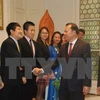 Le vice-Premier ministre Vu Van Ninh se rend à l’ambassade du Vietnam en Belgique