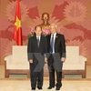 Une délégation du Comité de la paix et de la solidarité du Laos au Vietnam