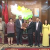 Une délégation du Parti communiste français visite à Bac Ninh