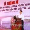 Ouverture au trafic du pont Hoà Trung et d'un tronçon de la route Ho Chi Minh 