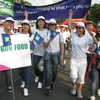 Plus de 5.000 personnes marchent pour le progrès des femmes
