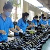 La CE évalue la régularité de taxes antidumping sur certaines chaussures vietnamiennes