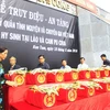 Kon Tum : inhumation des restes de 14 soldats tombés au Laos et au Cambodge