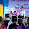 Inauguration d’une école pour les enfants Viêt kiêu au Cambodge
