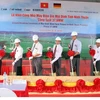 Ninh Thuan : mise en chantier de la centrale éolienne de Mui Dinh