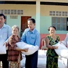 Des cadeaux pour des familles des Viet kieu démunis au Cambodge