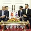 Le P​M Nguyen Xuan Phuc rencontre son homologue thaïlandais