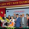 Vietnam – France : signature d’un protocole d'accord dans la recherche scientifique sur le VIH
