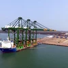 Le Vietnam exporte des portiques sur rail pour charges lourdes en Inde