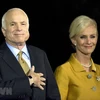 Des images du sénateur américain John McCain