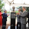 Inauguration d’un buste du Président Ho Chi Minh à Guadalajara (Mexique)