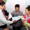 Dà Nang lance son projet pilote de livraison d’acte de naissance à domicile