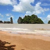 Hon Phu Tu (Les rochers de père et de fils), destination attrayante de Kiên Giang