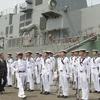 Deux navires militaires japonais visitent le Vietnam