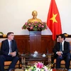 Le vice-Premier ministre Pham Binh Minh reçoit l'ambassadeur australien