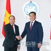 Entretien entre les Premiers ministres vietnamien et mongol