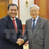 Le secrétaire général Nguyen Phu Trong reçoit l’ambassadeur cambodgien