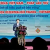Colloque sur la coopération dans éducation et santé Vietnam – France