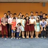 L’association Dong-Hanh à Singapour octroie 36 bourses d’étude à des étudiants vietnamiens