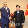 Le Vietnam encourage les investissements russes dans le pétrole et le gaz