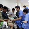 Une délégation de bénévoles américains donne des consultations médicales gratuites à Thai Nguyên