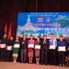 Des étudiants laotiens au Vietnam à l'honneur