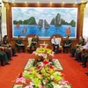 Des officiers cambodgiens visitent la province de Soc Trang