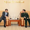 Le ministre de la Défense Ngo Xuan Lich reçoit l'ambassadeur du Japon