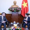 Le vice-PM Pham Binh Minh reçoit le secrétaire d’Etat français Jean-Baptiste Lemoyne