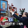 Têt : Nguyen Xuan Phuc rend hommage aux anciens dirigeants du pays