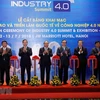 Le Premier ministre Nguyen Xuan Phuc assiste au Sommet de l’industrie 4.0 