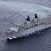 Le navire d'assaut amphibie HMS Albion de la Marine royale britannique à HCM-Ville