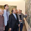 Le PM rend visite au musée des Beaux-arts du Vietnam