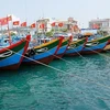 Très animé port maritime de l’île de Ly Son