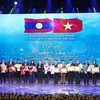 Remise des prix du concours sur l'histoire des relations spéciales Vietnam-Laos 2022
