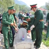 Thanh Hoa : Inhumation de restes de 20 soldats volontaires et experts vietnamiens tombés au Laos