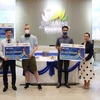 Plus de 50.000 cartes SIM de téléphone offerts gratuitement aux touristes internationaux à Da Nang