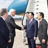 Le président de l'AN Vuong Dinh Hue arrive à Londres pour sa visite officielle au Royaume-Uni