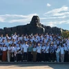 Des jeunes vietnamiens rendent hommage aux Mères héroïnes du Vietnam 